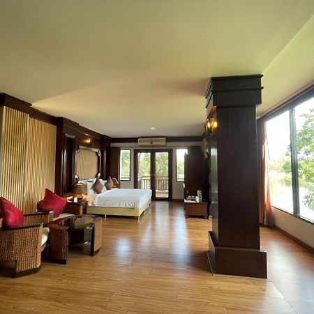 Gassan Legacy Golf Club Hotel Lamphun Exterior photo