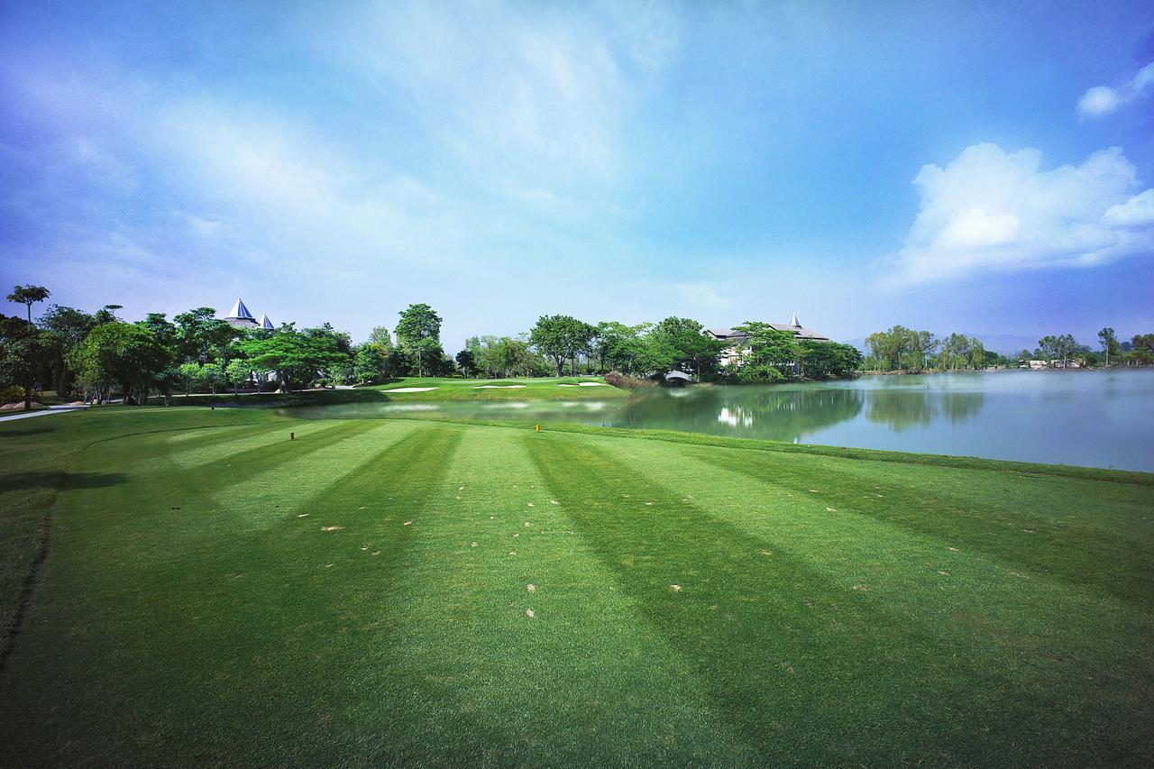 Gassan Legacy Golf Club Hotel Lamphun Exterior photo