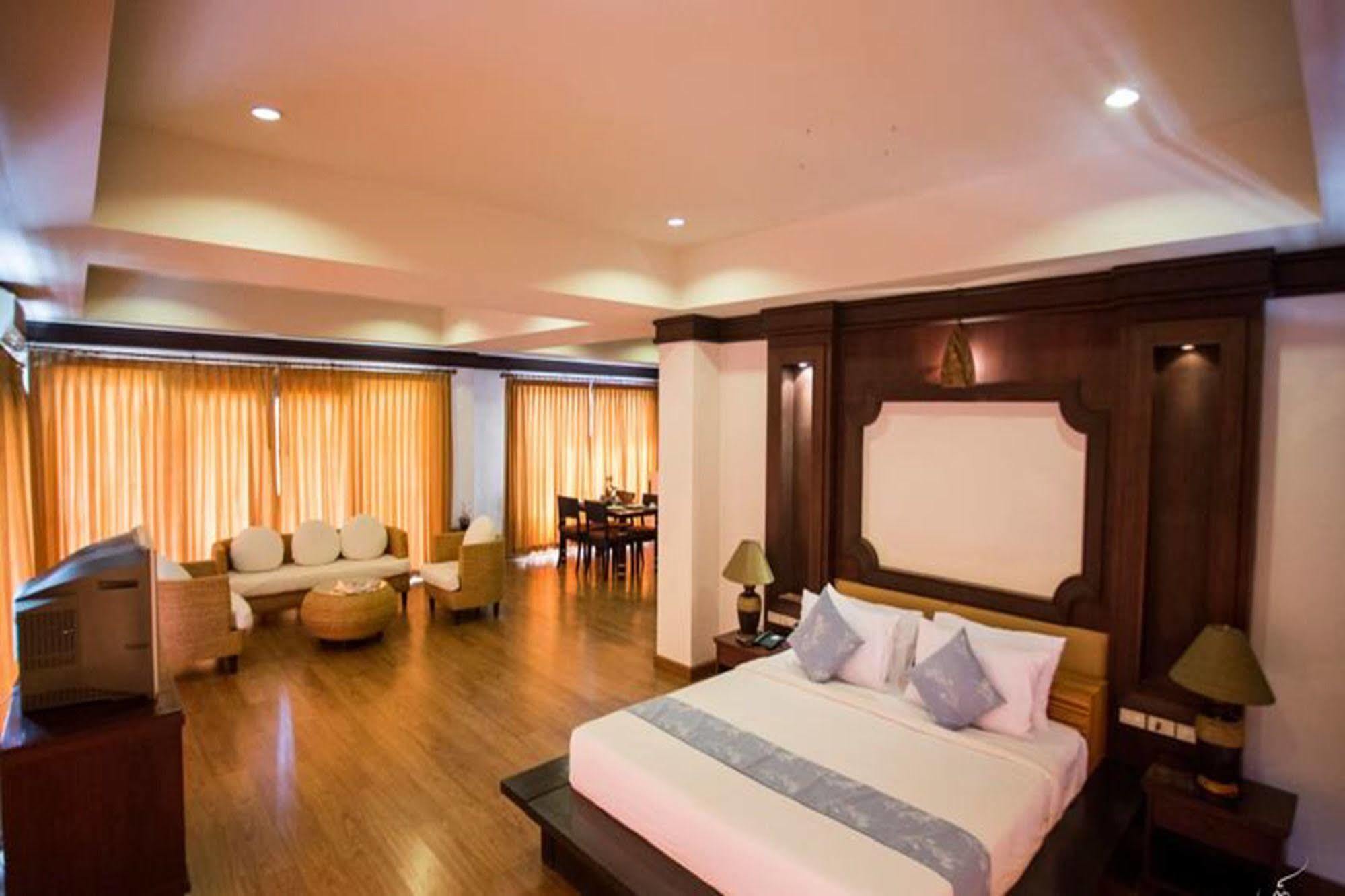 Gassan Legacy Golf Club Hotel Lamphun Exterior photo