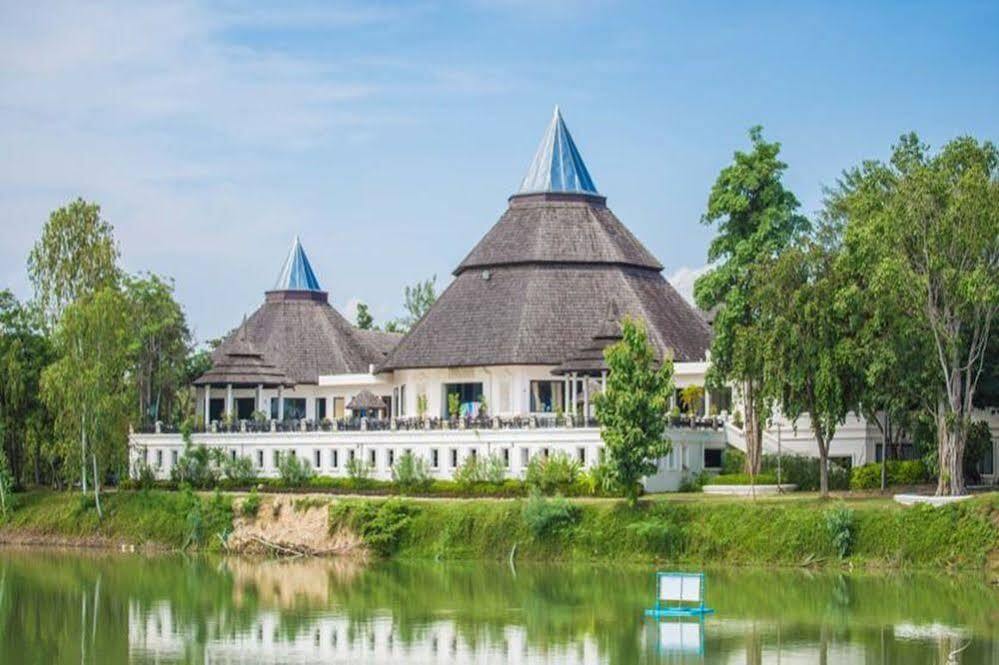 Gassan Legacy Golf Club Hotel Lamphun Exterior photo